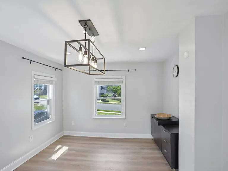54 Allan Dr — Photo 4