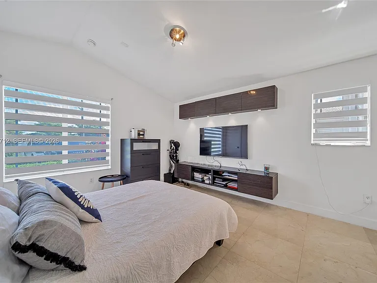 18651 SW 104th St — Photo 37