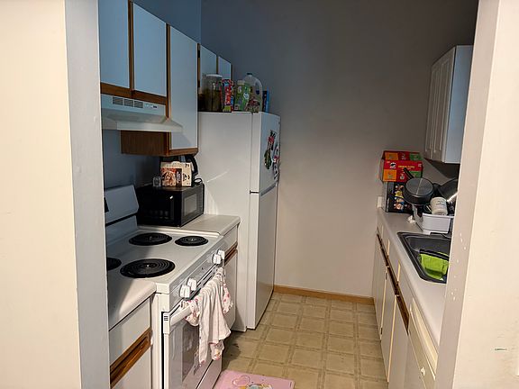 3rd image of 1570 W Sand Bar Ct Unit 2F