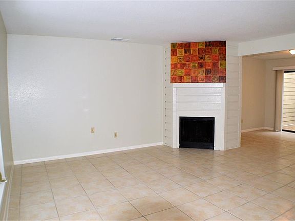 4th image of 2119 Place Rebecca Ln Unit F13
