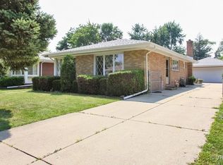 8924 National Ave, Morton Grove, IL