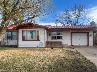 111 SW 8th St, Plainview, TX, 79072