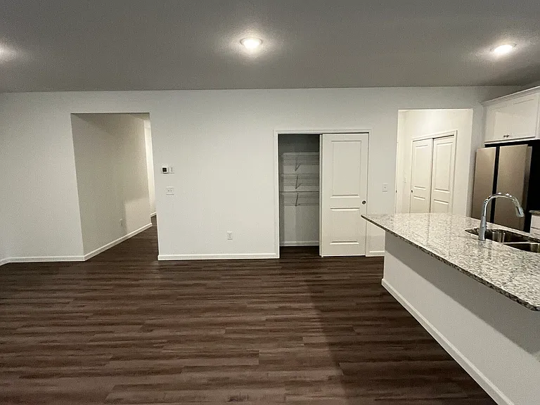 13903 Oakwood Dr — Photo 4