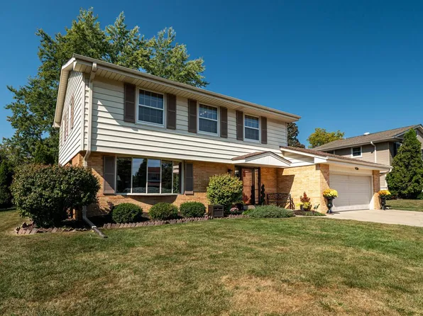 3315 South 121st STREET, West Allis, WI 53227