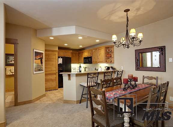 2nd image of 1463 Flattop Cir #210