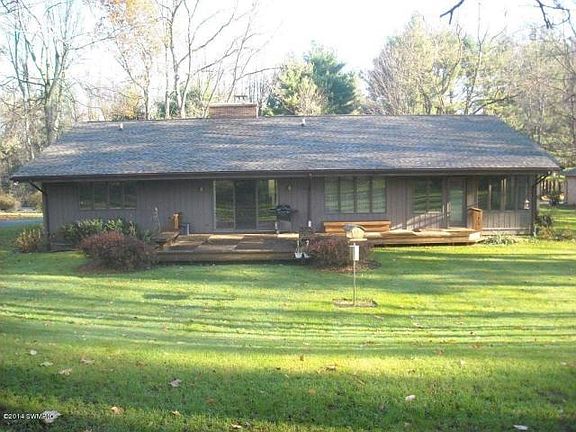2nd image of 456 E Hamilton Ln