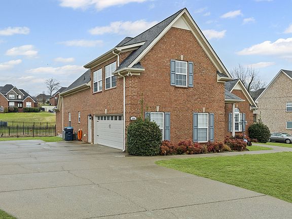3rd image of 504 McGrath Dr