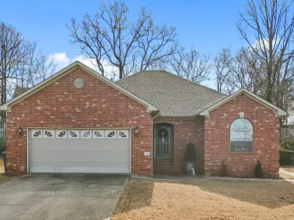 34 W Point Dr, Maumelle, AR 72113