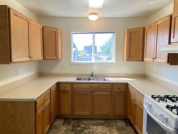 5th image of 312 N Fortuna Blvd #8
