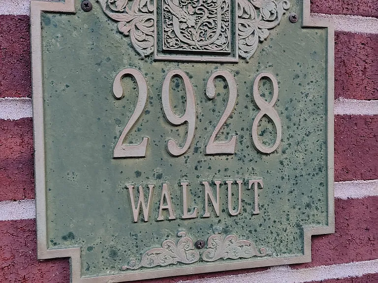 2928 Walnut St — Photo 2
