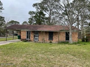 3901 Juniper St, Moss Point, MS 39563