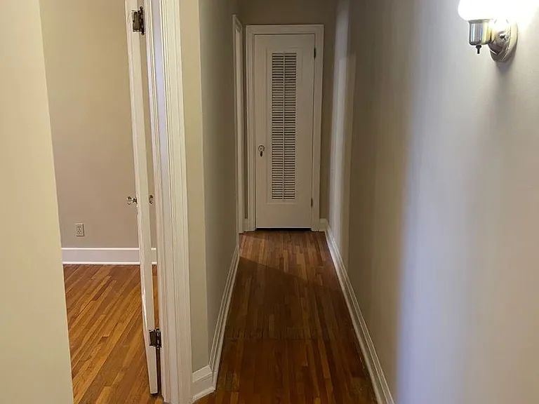 Taylor Apartments — Photo 11