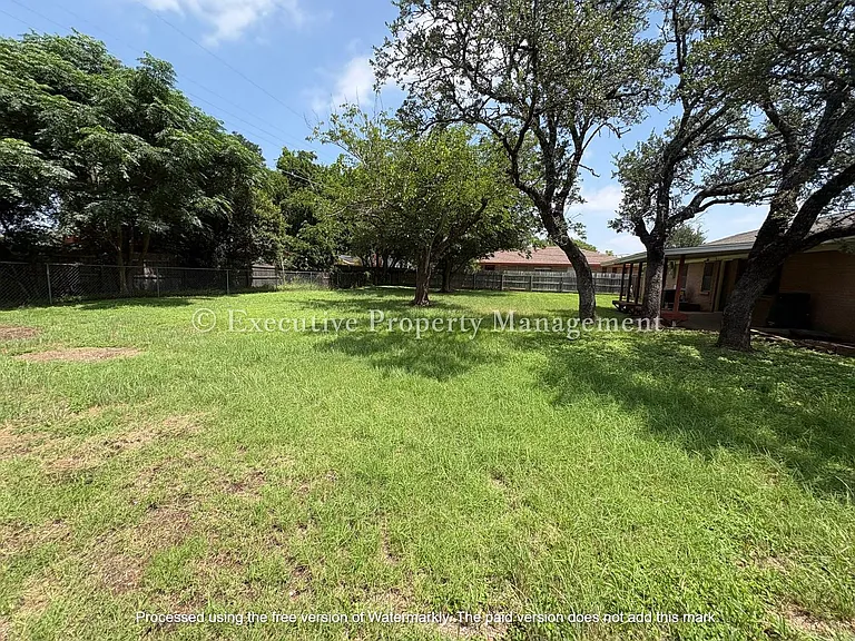 616 Cedar Dr — Photo 3