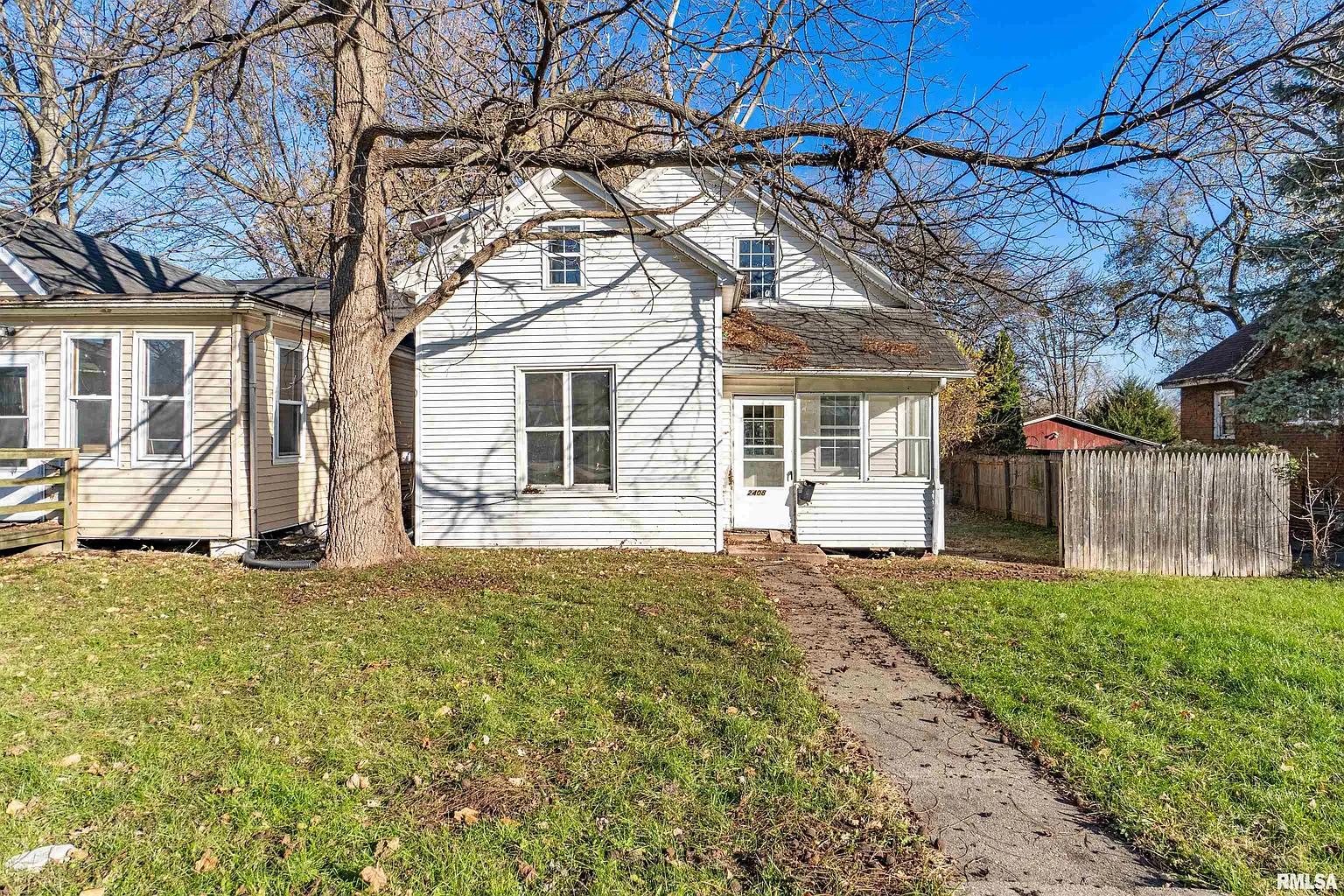 2408 N Ellis St photo 1