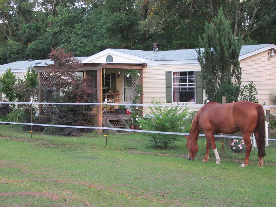 1st image of 443 Wayside Farm Road