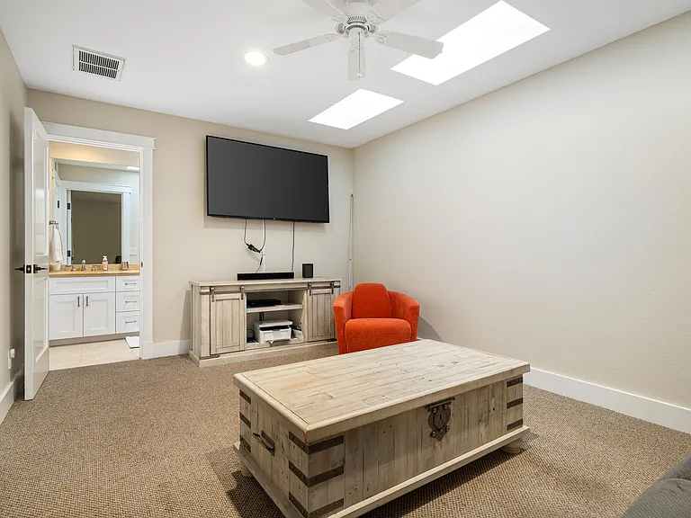321 Bouquet Canyon Dr — Photo 21