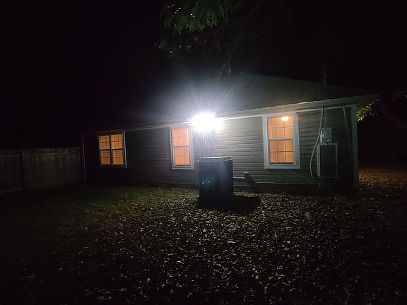 5th image of 307 N Gresham St