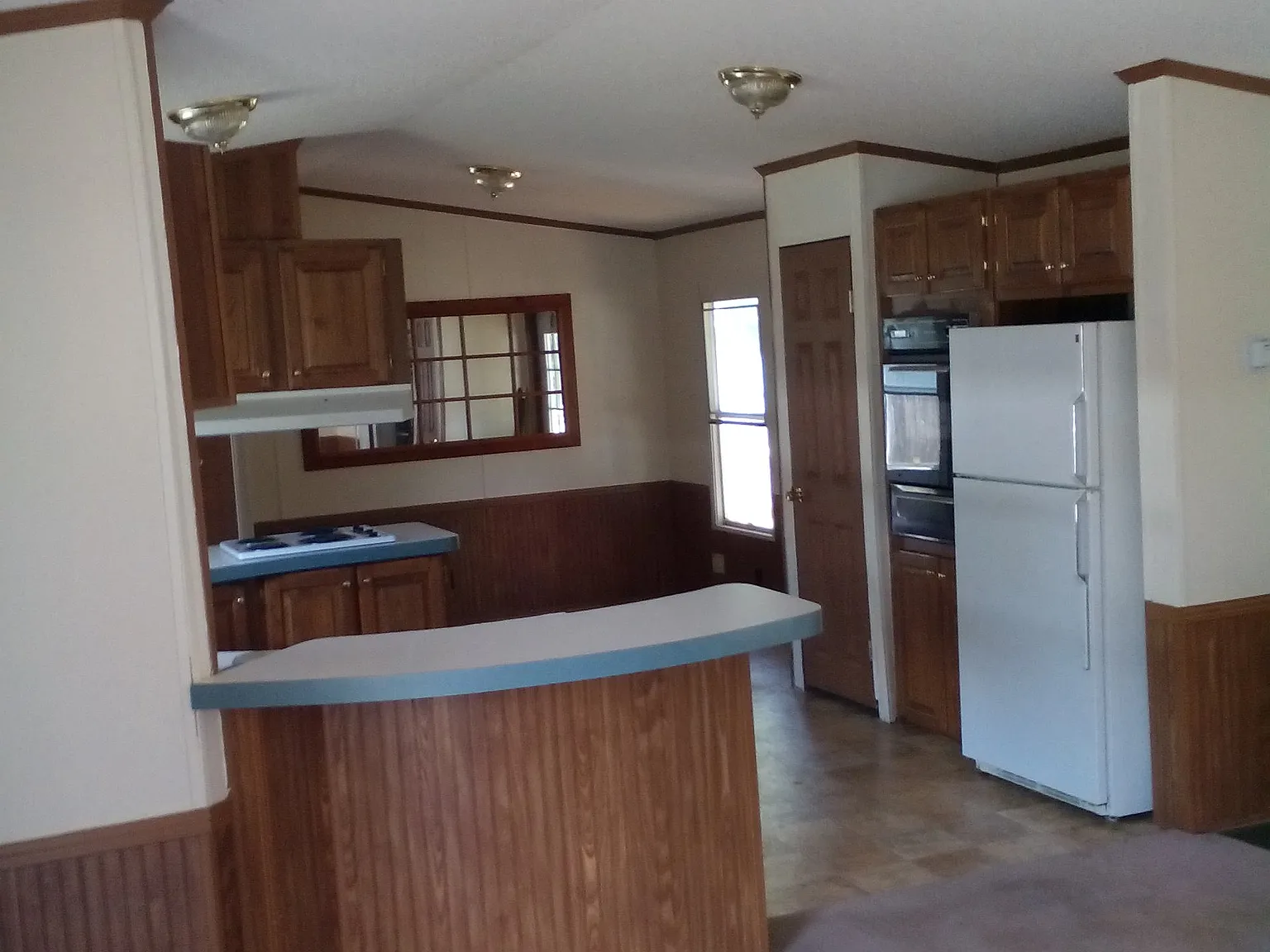 3 bed, 1280 sqft, $895 — Photo 1