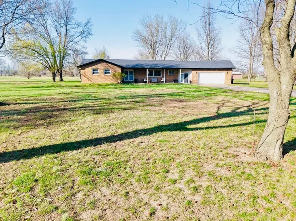 13975 Leisure Ln, Benton, IL 62812