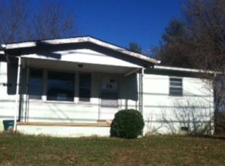 375 W Hudgins St, Marion, NC 28752