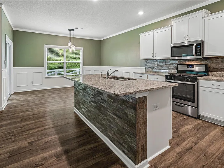 340 Driftwood Loop — Photo 13