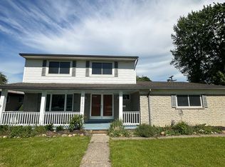 30500 Ohmer Dr, Warren, MI 48092