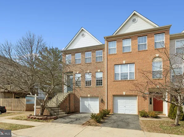 21497 Rusty Blackhaw Sq, Sterling, VA 20164