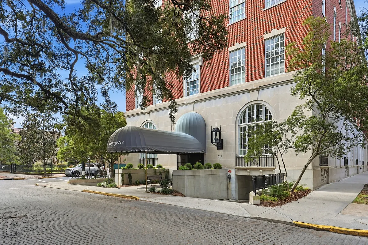 Property Photo - 321 Abercorn St #304
