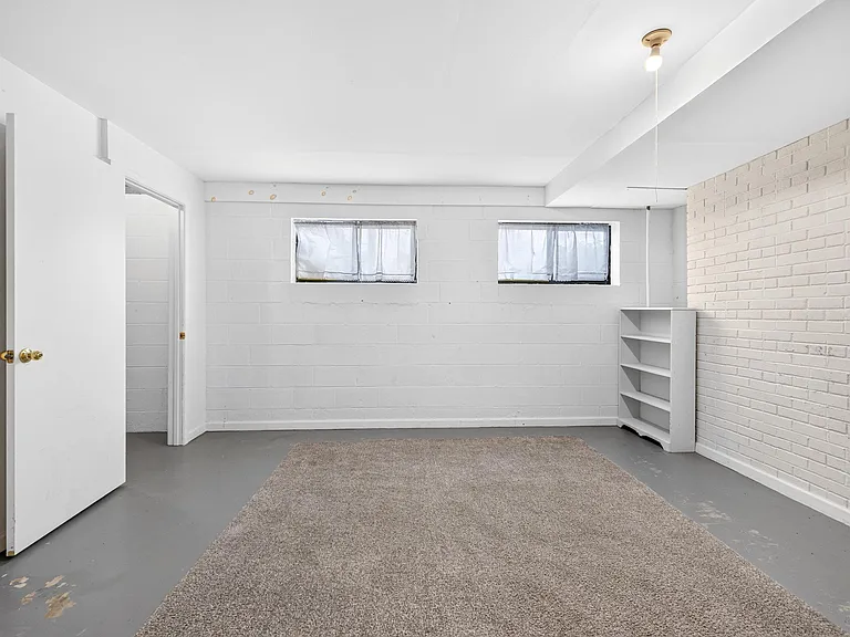 225 Harvest Dr — Photo 41