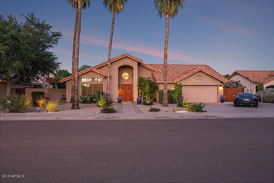 1st image of 8915 S Dateland Dr