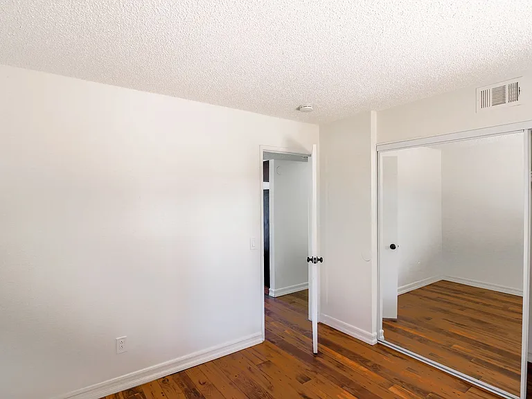 Peppertree Apartments — Photo 82