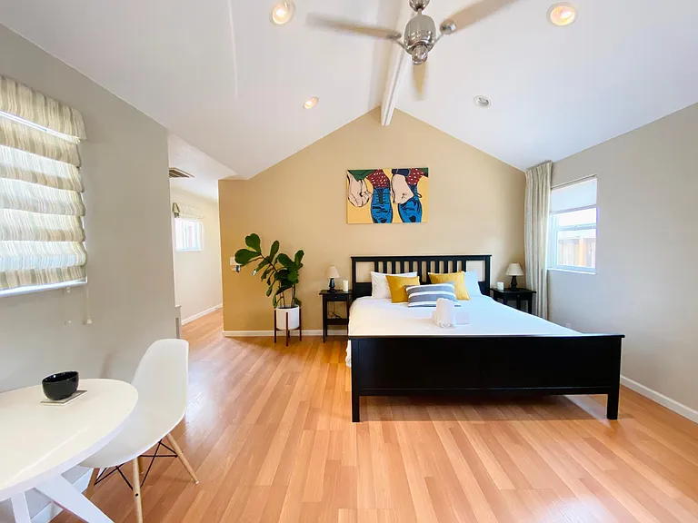 360 N 18th St #B — Photo 3