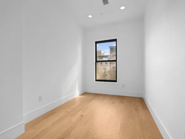 8 West 87th Street image 5 of 10