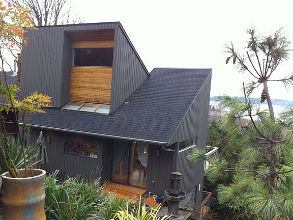 2nd image of 9812 NE 34th Pl