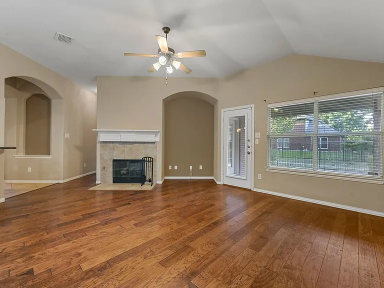 11962 Henderson Dr — Photo 11