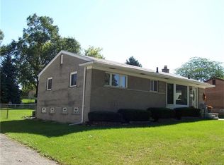 836 Friar Dr, Milford, MI