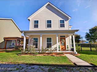 6 Sweetgrass Ln, Ocean Springs, MS 39564