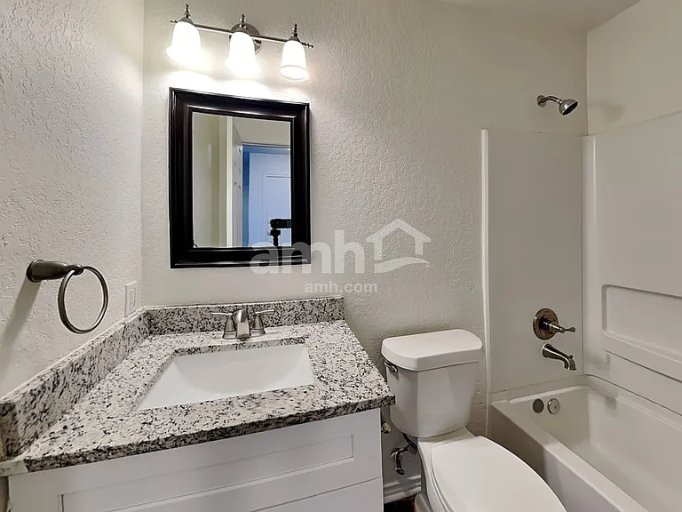 9210 Laguna Fls — Photo 18