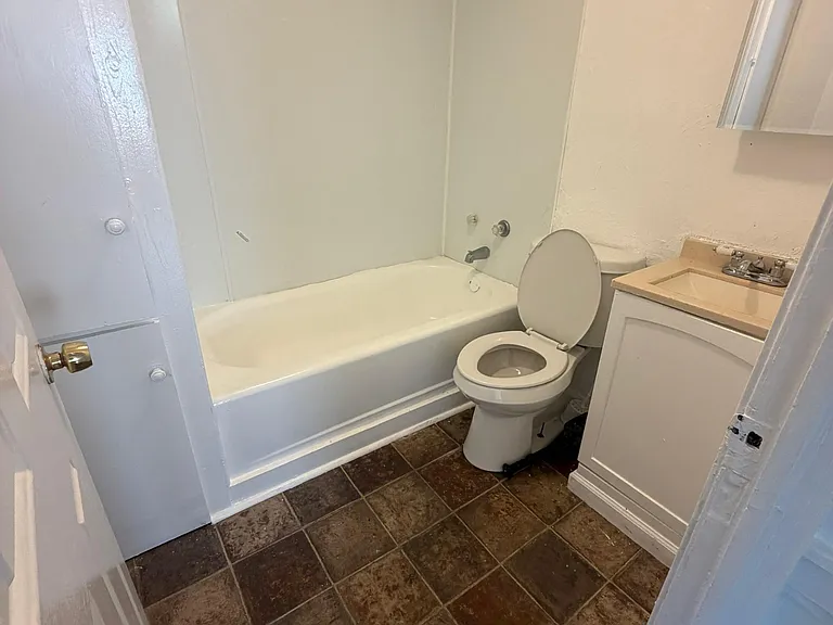 7810 Halle Ave — Photo 10