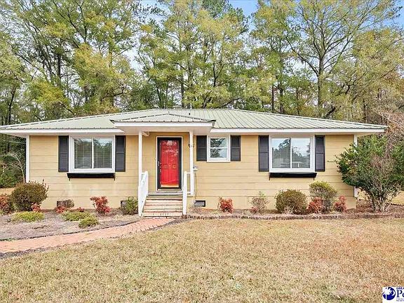 4th image of 610 S Trade St