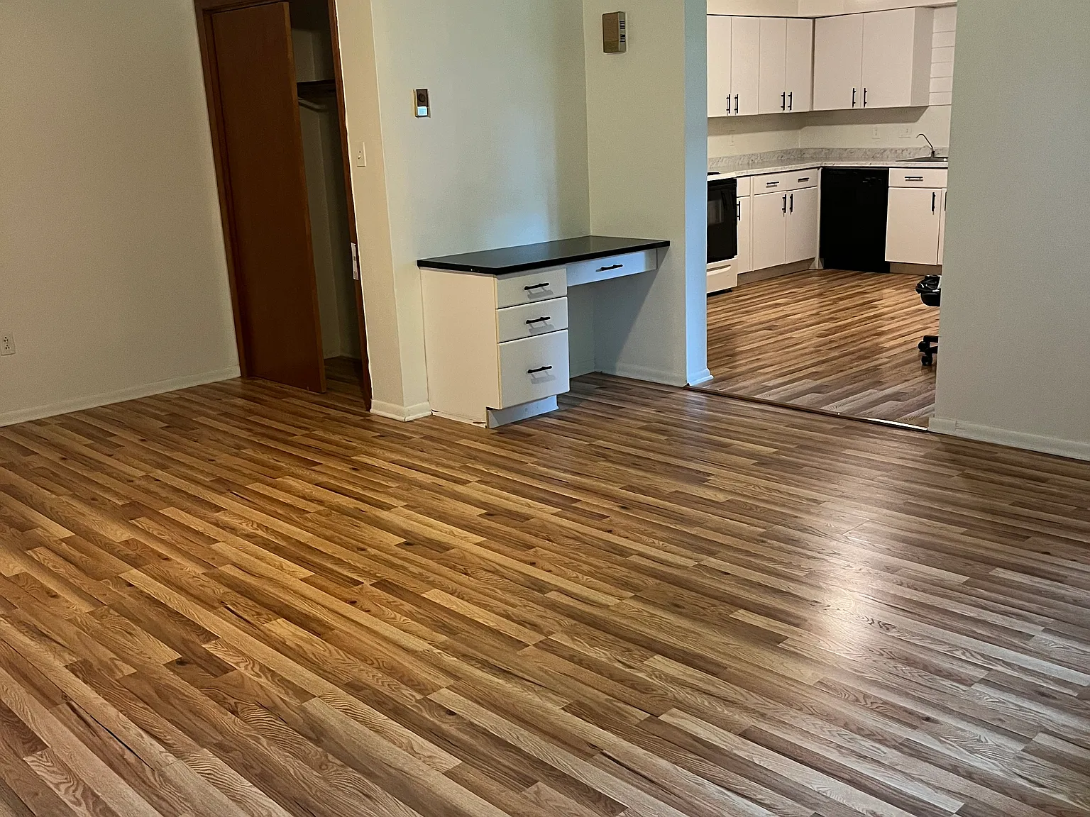 4 bed, 1000 sqft, $1,400 — Photo 4