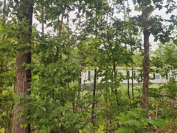 1649 Twin Peaks Rd, Chase City, VA 23924