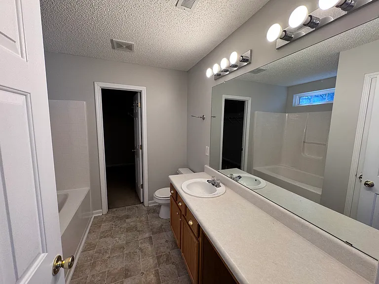 6528 Forest Cross Dr — Photo 15