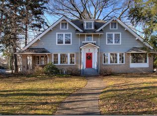 2228 Coventry Rd, Cleveland Heights, OH 44118