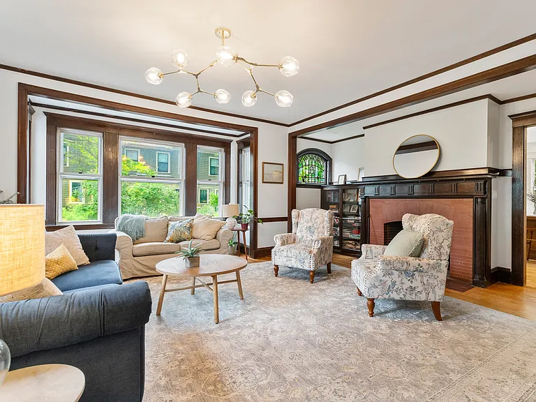 12 Windermere Ave — Photo 4