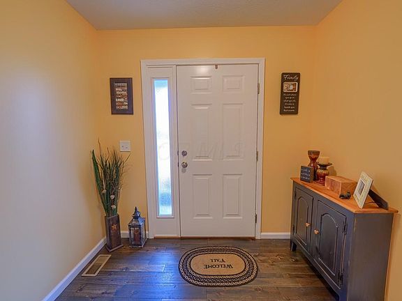 4th image of 455 Hillcrest Dr