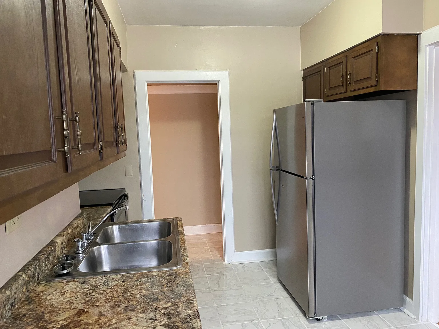 2 bed, $950 — Photo 4