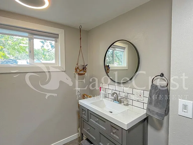 307 S Roosevelt St — Photo 9