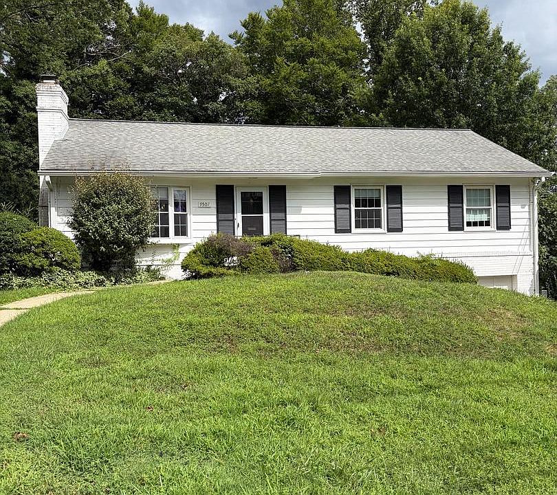 2nd image of 9507 Cable Dr