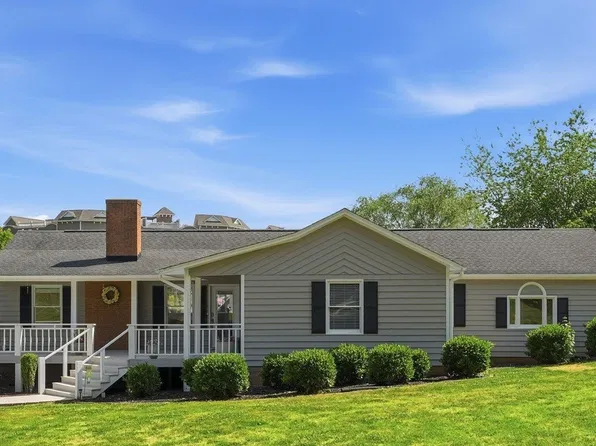 139 Perrin Dr, Mooresville, NC 28117